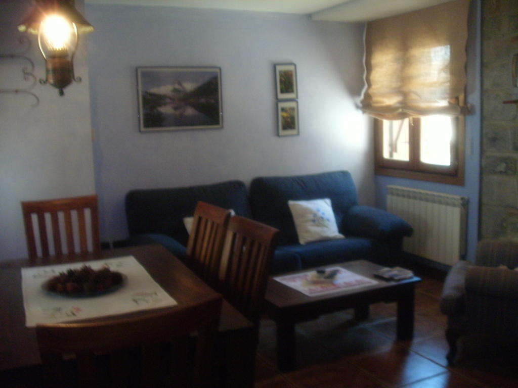 La Corralata Apartment Biescas  Phòng bức ảnh