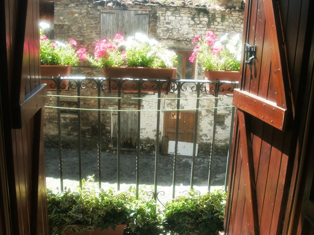 La Corralata Apartment Biescas  Phòng bức ảnh