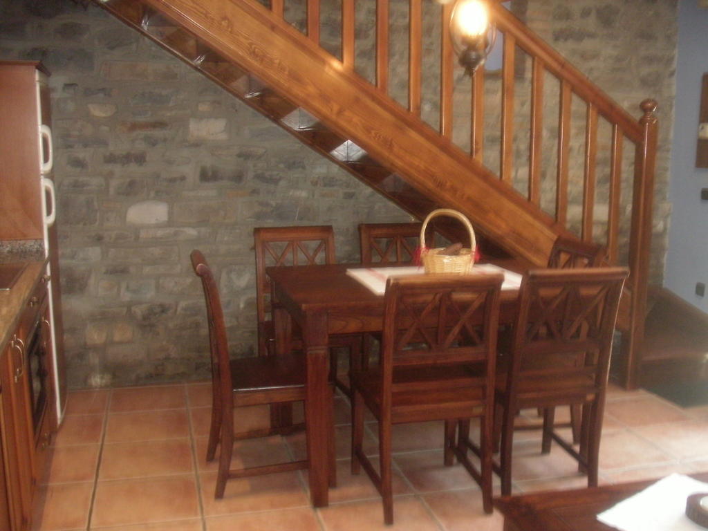 La Corralata Apartment Biescas  Phòng bức ảnh