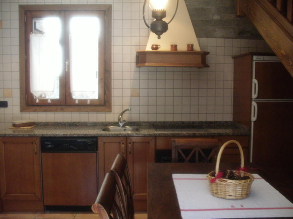 La Corralata Apartment Biescas  Phòng bức ảnh
